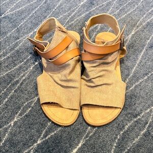 Elegant Tan Women's Sandals